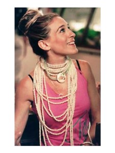 Sarah Jessica Parker in pearls