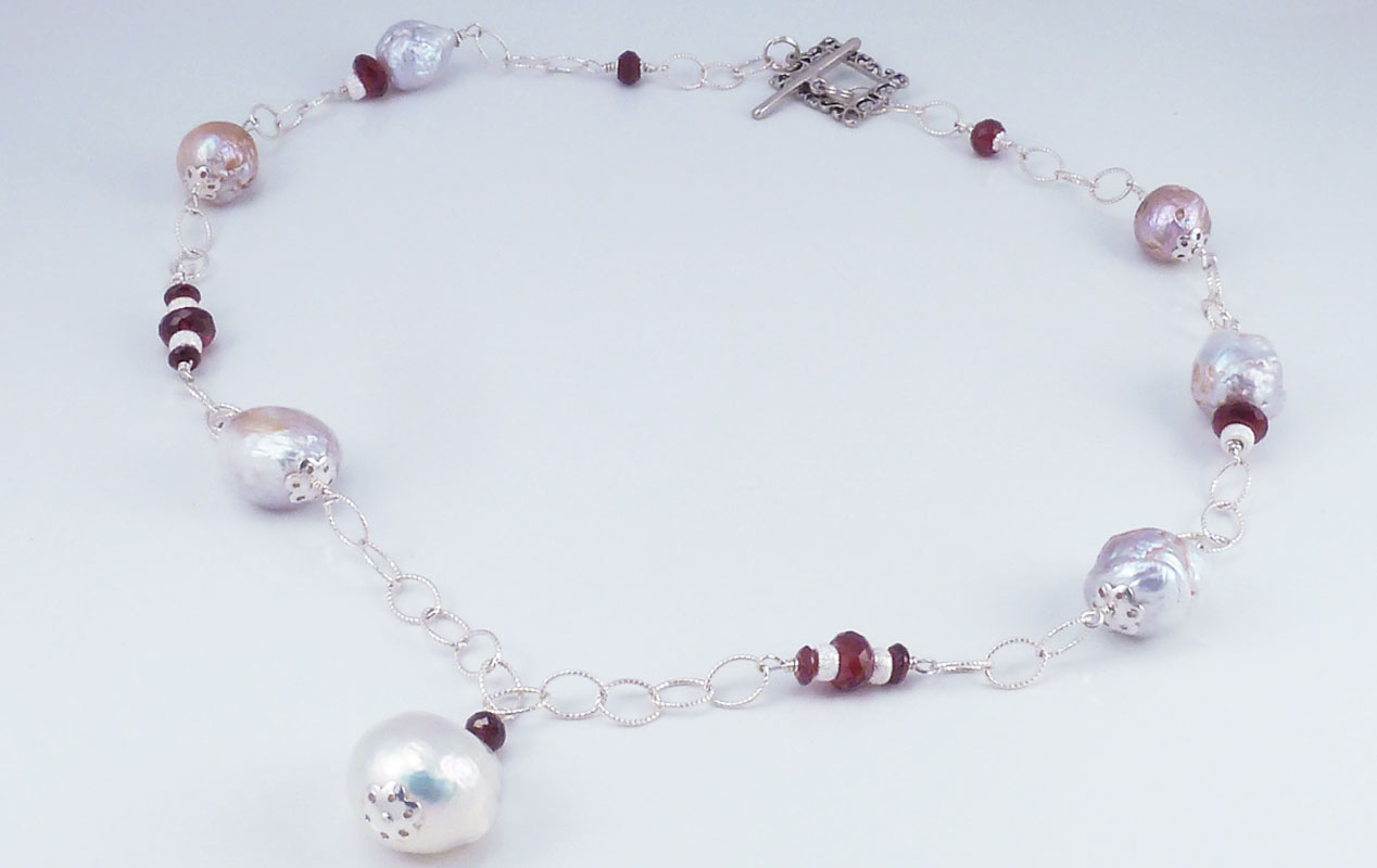 Designer pearl necklace by Jewelry Olga