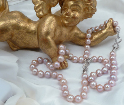 Lavender designer pearl necklace with a fancy clasp by Jewelry Olga Montreal Canada