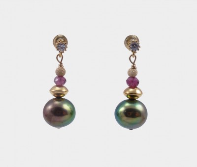 Designer pearl earrings, "black" pearls, garnet by Jewelry Olga Montreal Canada