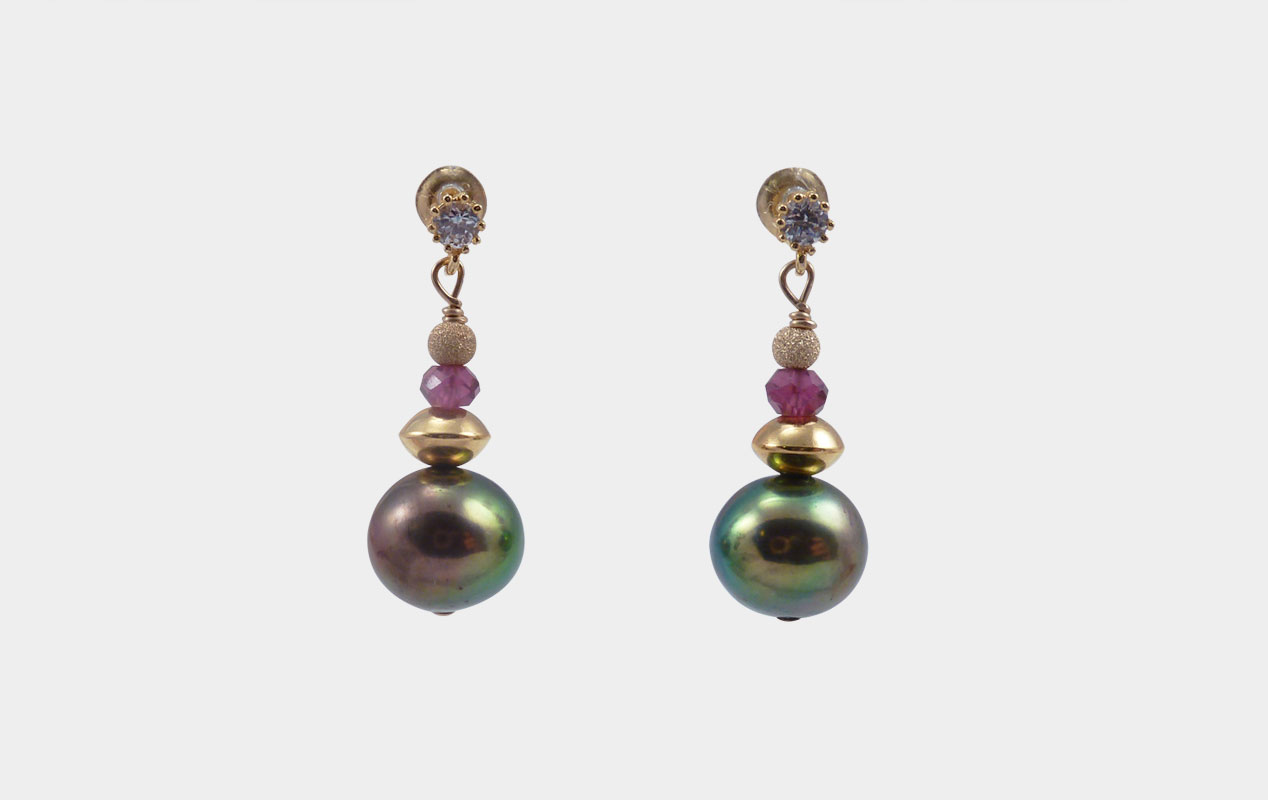 Designer pearls earrings created by Jewelry Olga Montreal