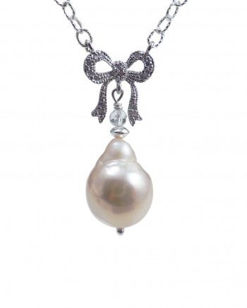 Light pink designer pearl pendant by Jewelry Olga Montreal Canada