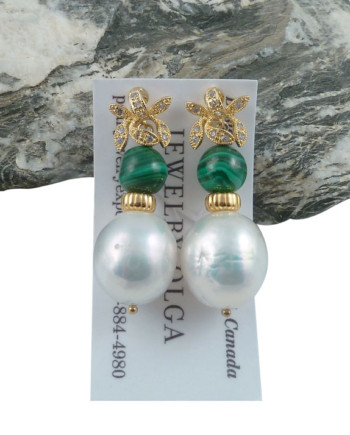 Malachite jewelry is one of jewelry trends 2020. Designer malachite and pearl earrings for stylish women by Jewelry Olga Montreal Canada