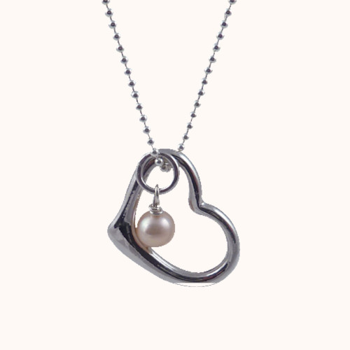 Delicate pearl jewelry - St-Valentine