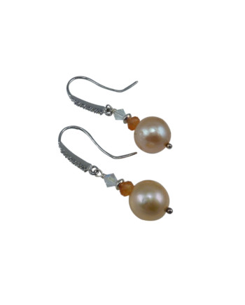 Golden pink pearl earrings feature beautiful Chinese Kasumi pearls. Designer pearl jewelry by Jewelry Olga Montreal Canada