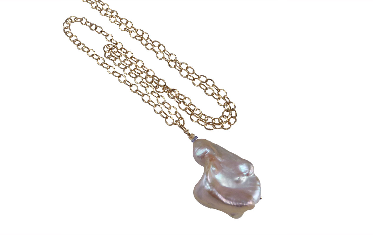 Large pearl pendants are often seen on catwalks