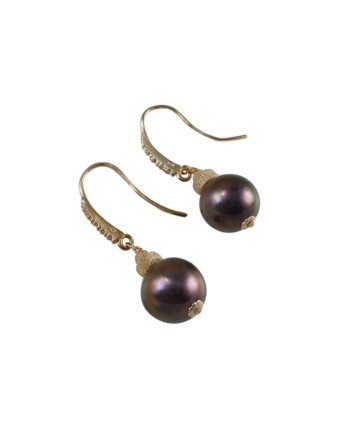 Custom black pearl earrings. Designed and created by Jewelry Olga Montreal Canada