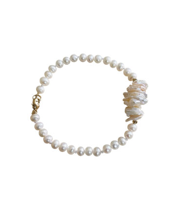 Cute pearl bracelet. Designer pearl bracelet created by Jewelry Olga Montreal Canada